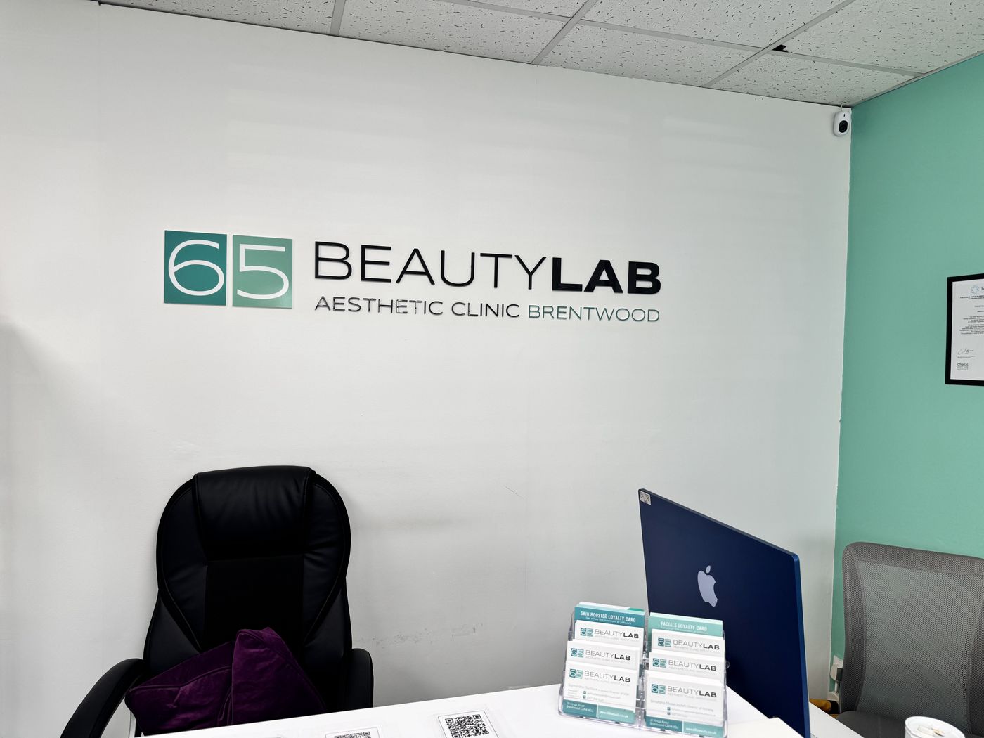 65Beauty Lab reception on Kings Road, Brentwood